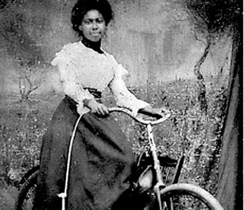 KITTIE KNOX: Il Coraggio Ciclistico attraverso la Storia